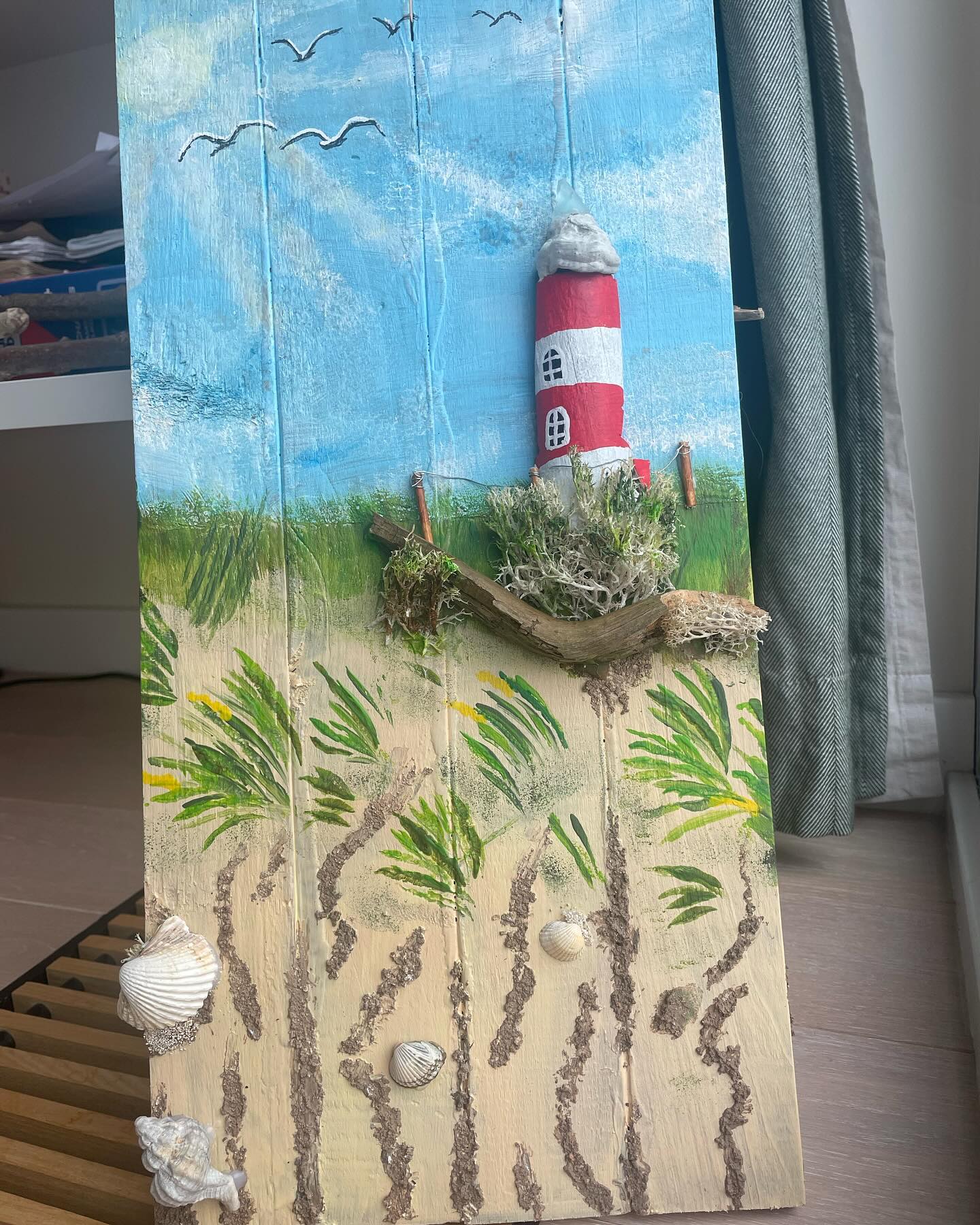 Latarnia wśród traw