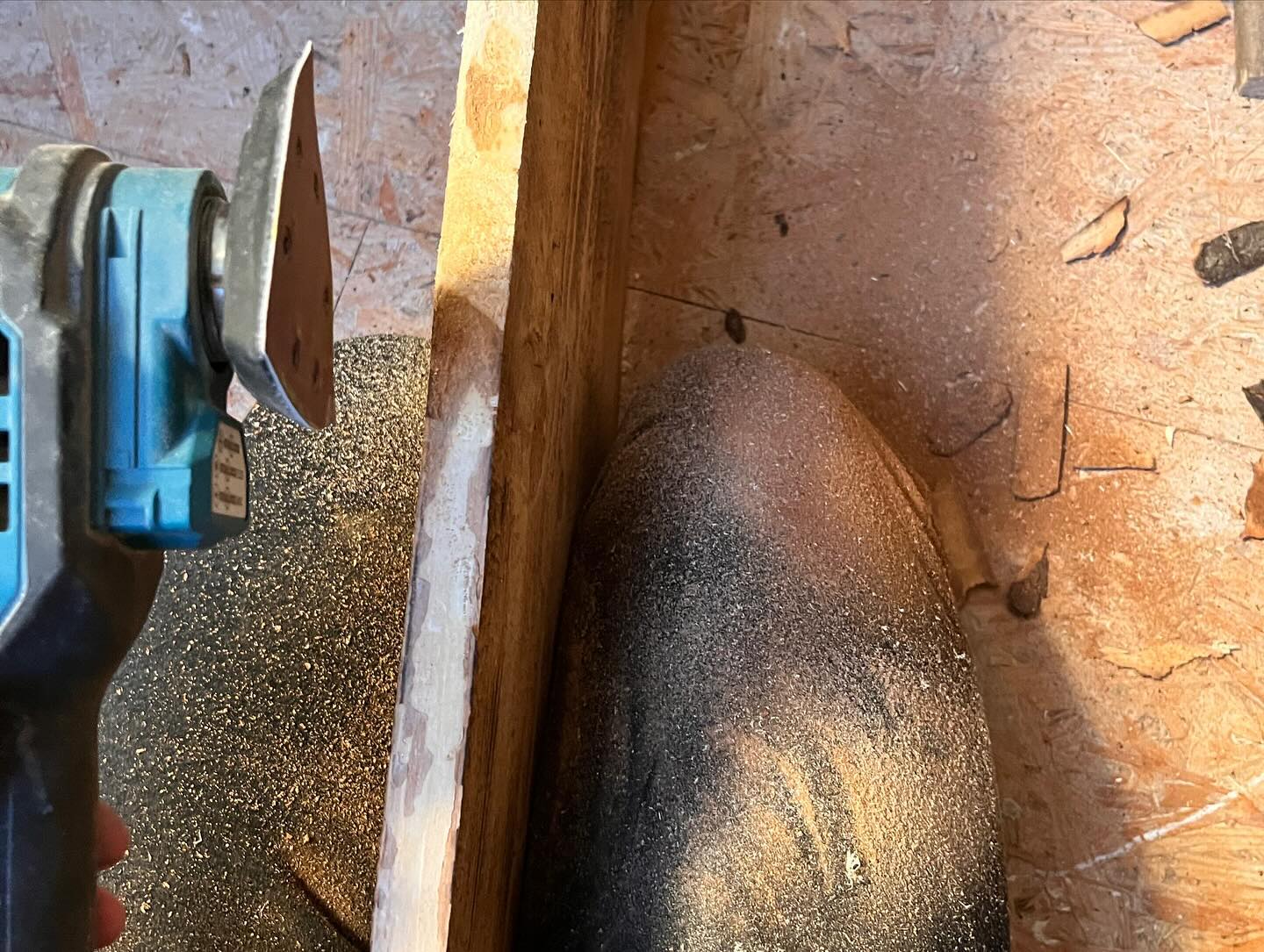 Słońce odpływa, domy czekają